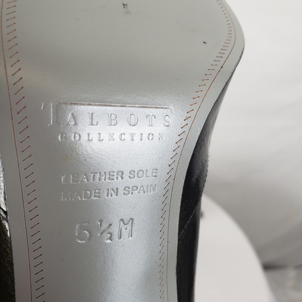NWOB Talbot's Collection Green Metalic Leather 2' Heel Sz 5.5 - Picture 7 of 10